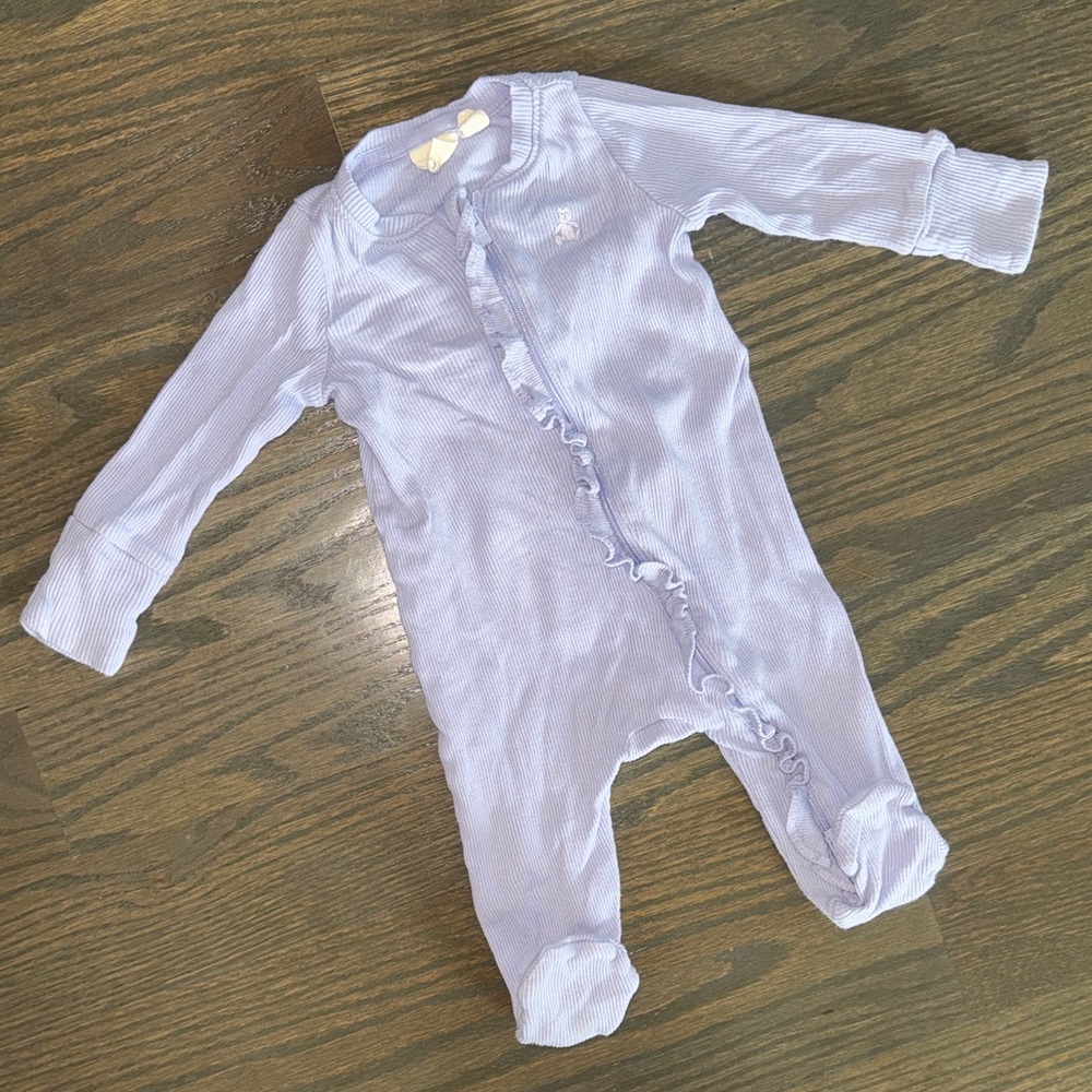 babyGAP Lavender Ribbed & Ruffled Two-Way Zip One-Piece | 0-3 Months - Picture 2 of 8